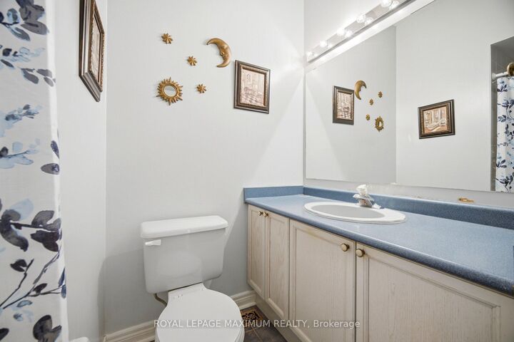 34 Kirkwood Crescent — photo 1
