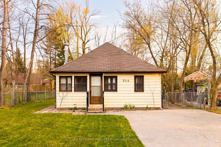 Property Photo: 706 Chestnut Street ON L9S 2H8