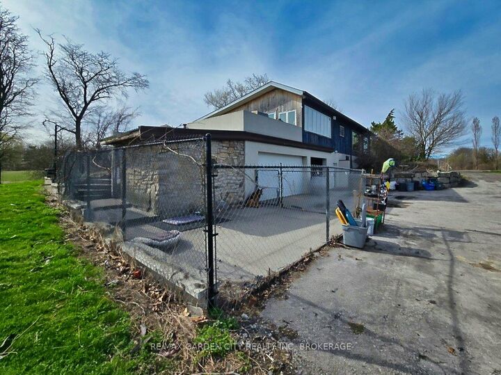 Property Photo: 1030 Metler Road ON L0S 1C0