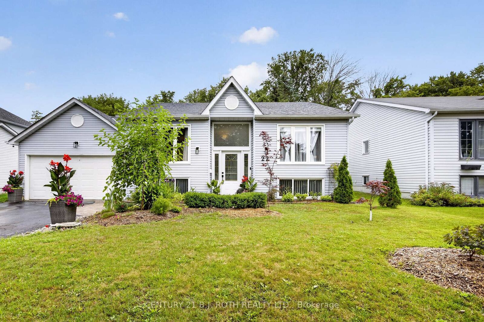 Property Photo: 22 Michael Street ON L0M 1B2