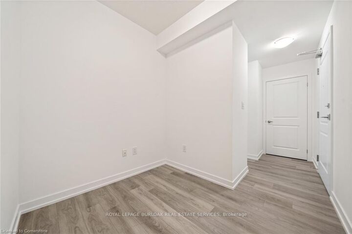 Property Photo:  460 Dundas Street E 230  ON L8B 2A5 