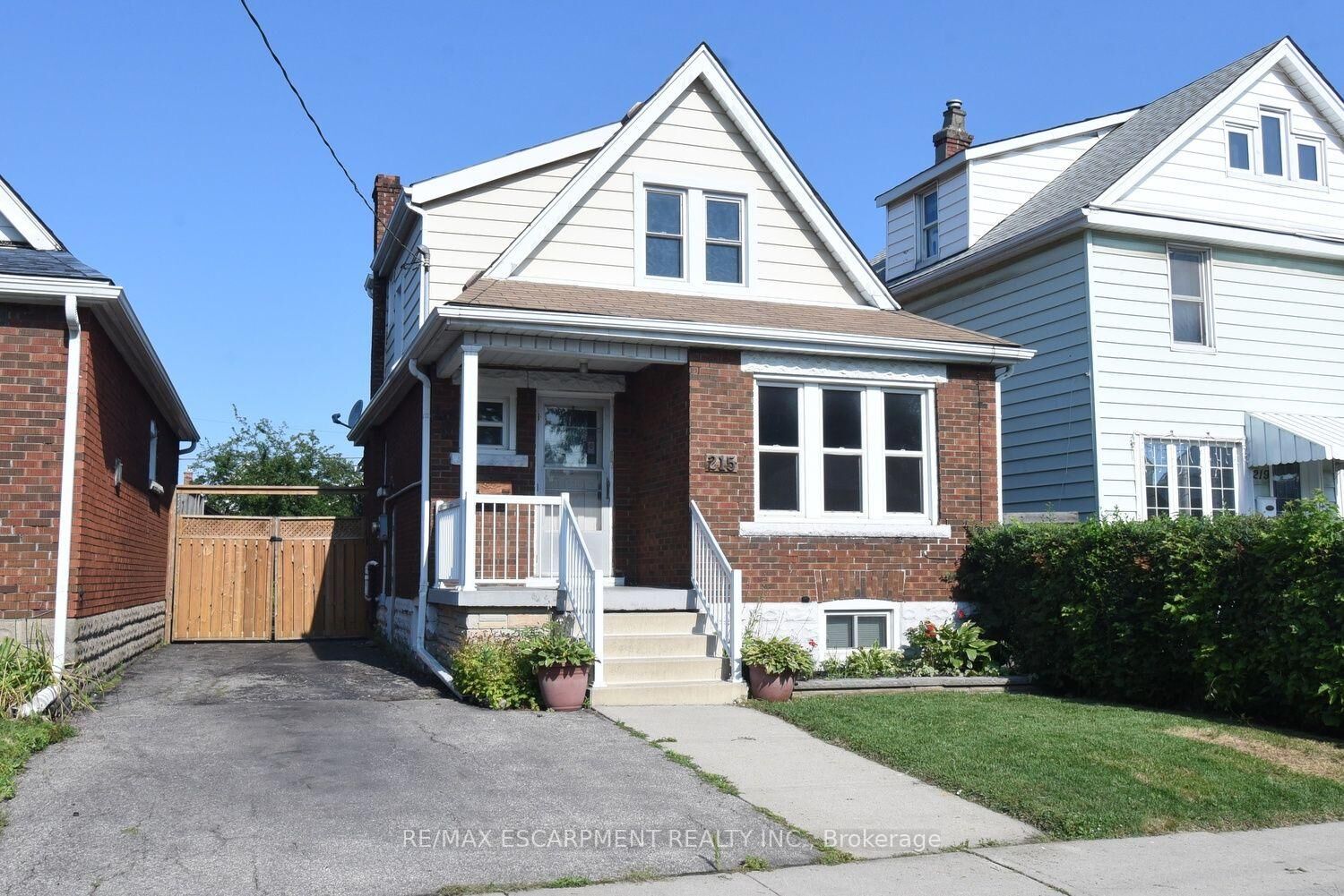 Property Photo: 215 Paling Avenue ON L8H 5J6