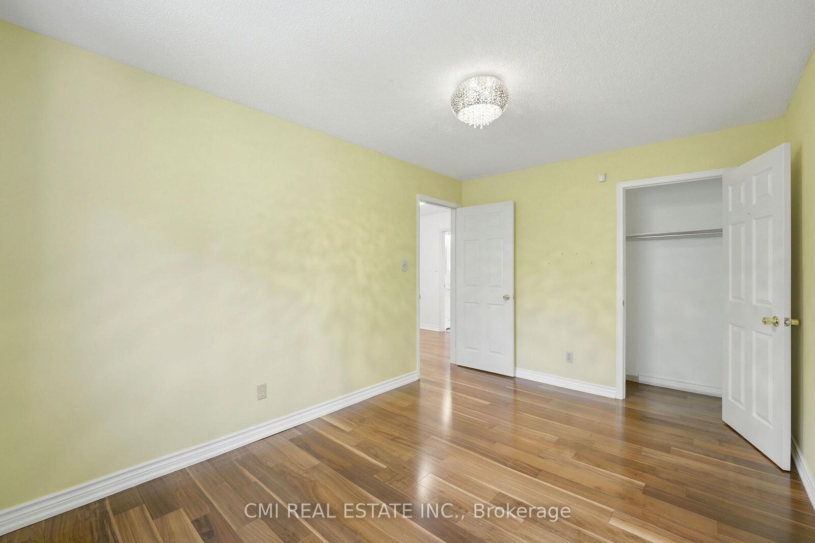 Property Photo: 127 O'Connor Crescent ON L4C 7R7
