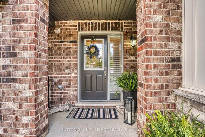 Property Photo:  55 Harrison Street 2  ON N5A 1A0 