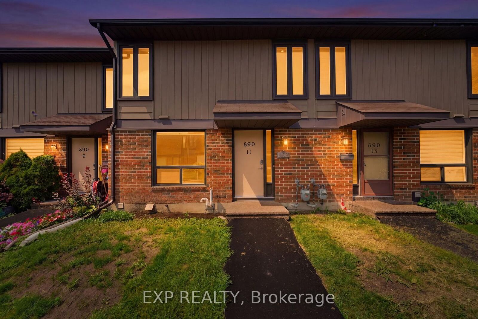Property Photo: 890 Cahill Drive W 11 ON K1V 9A4