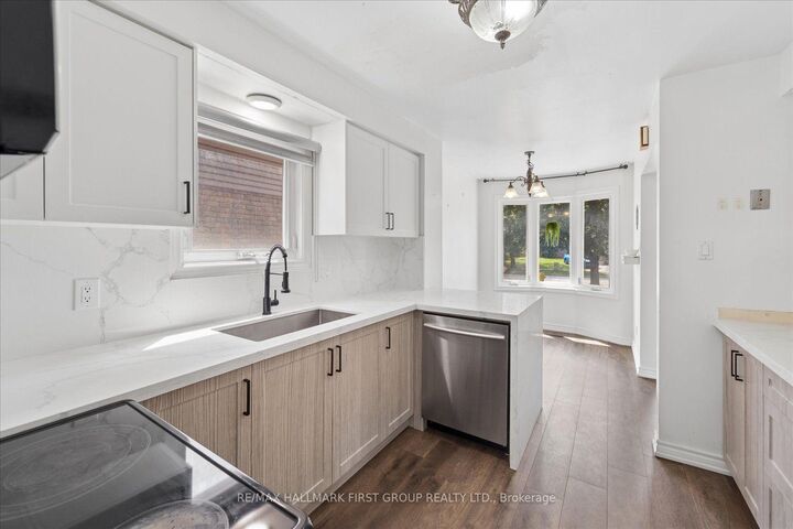 Property Photo: 747 Stonepath Circle ON L1V 3S9