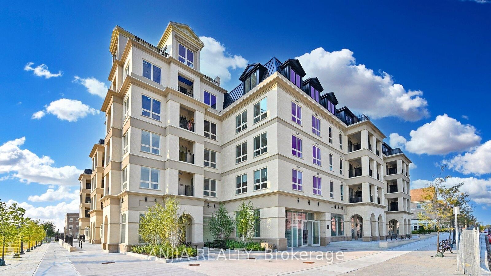 Property Photo: 101 Cathedral High Street 303 ON L6C 0P1