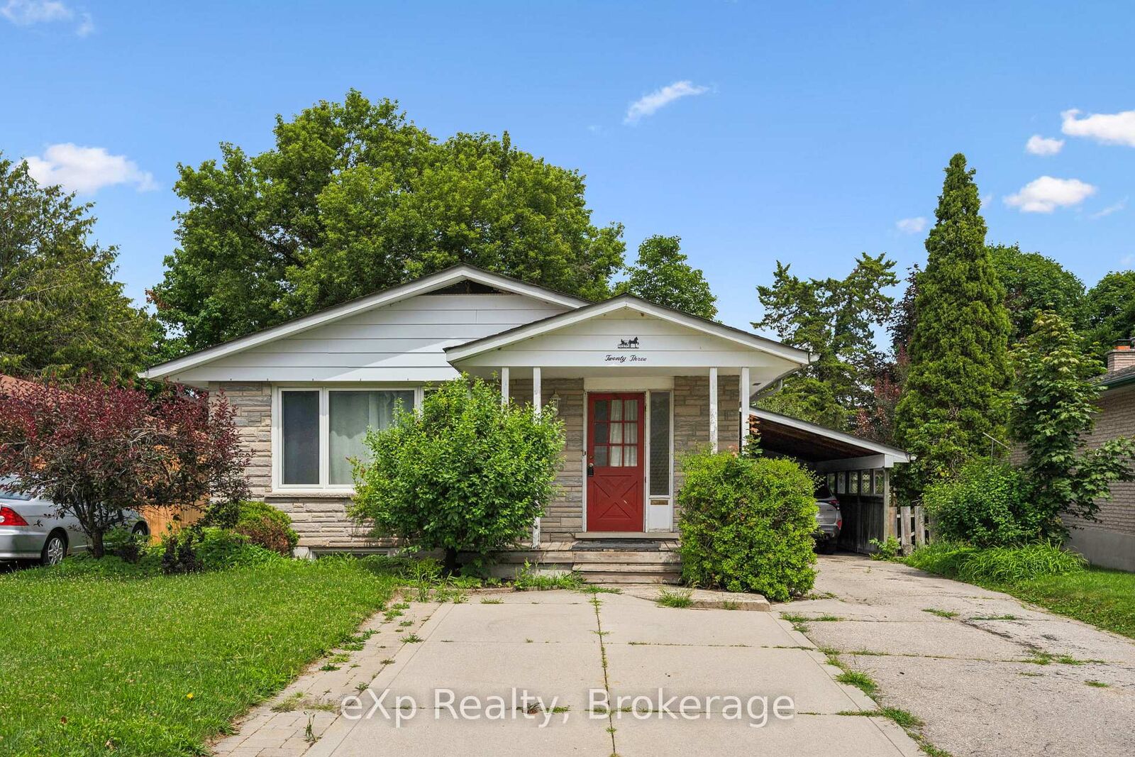 Property Photo: 23 Muskoka Drive ON N1E 6E1