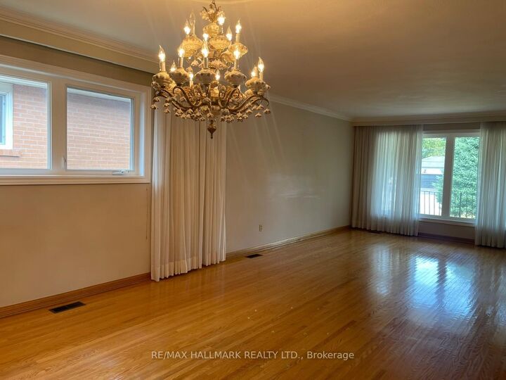 Photo de la propriété:  227 Elgin Mills(Main Floor) Road W  ON L4C 4M1 