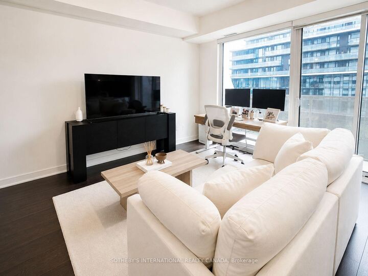 Photo de la propriété:  60 Tannery Road 509  ON M5A 0S8 