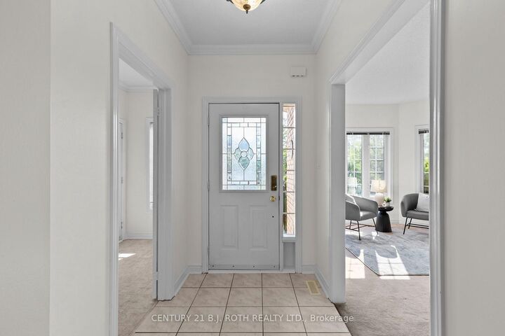 Property Photo: 14 Prince George Crescent ON L4N 0K8