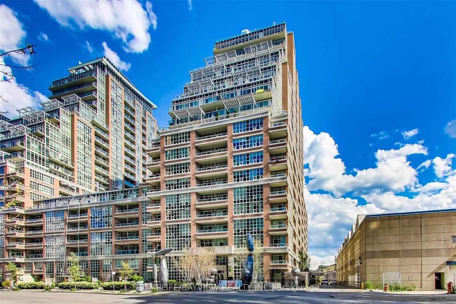 Property Photo: 85 East Liberty Street 1512 ON M6K 3R4