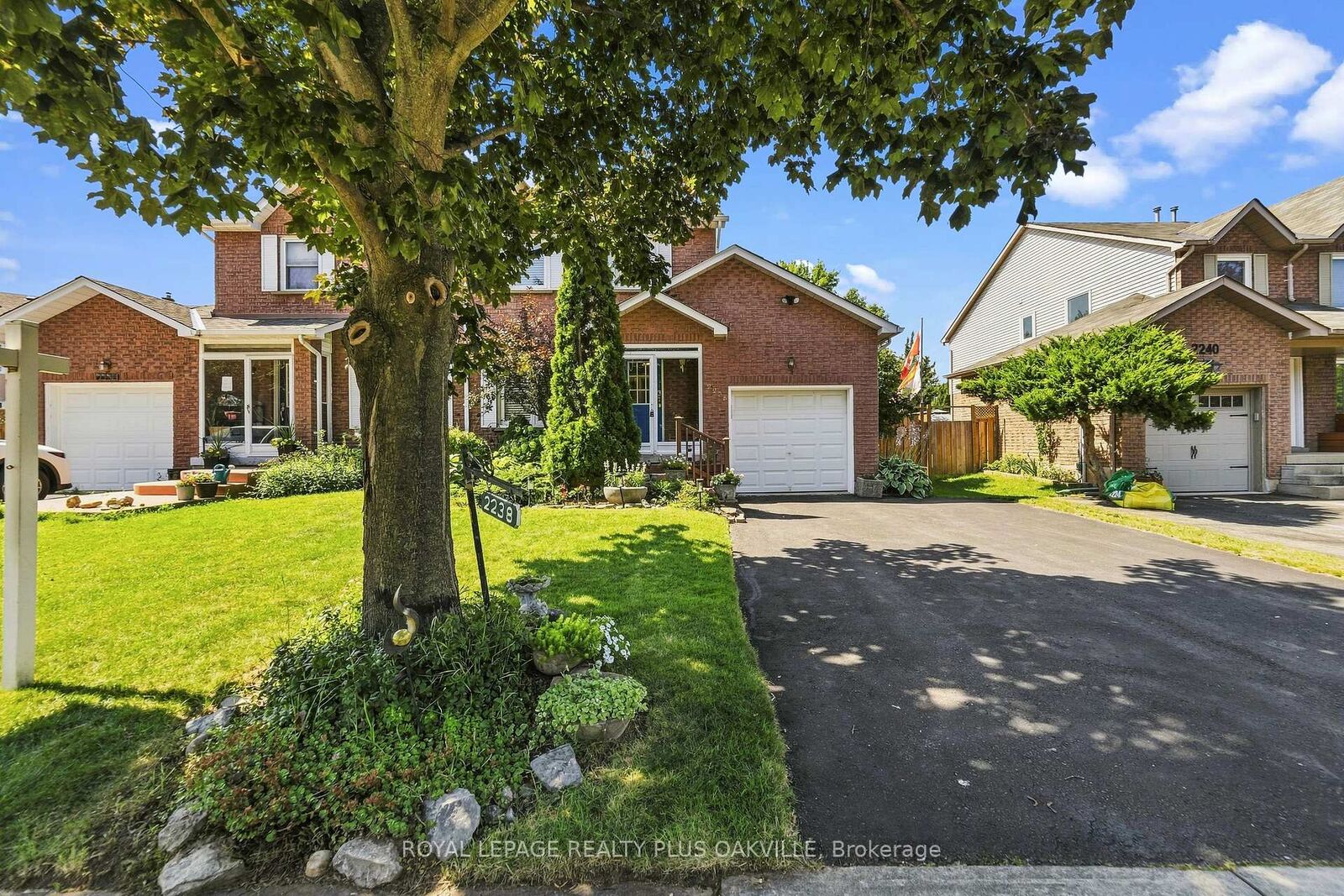 Photo de la propriété: 2238 Maclennan Drive ON L6H 5K2