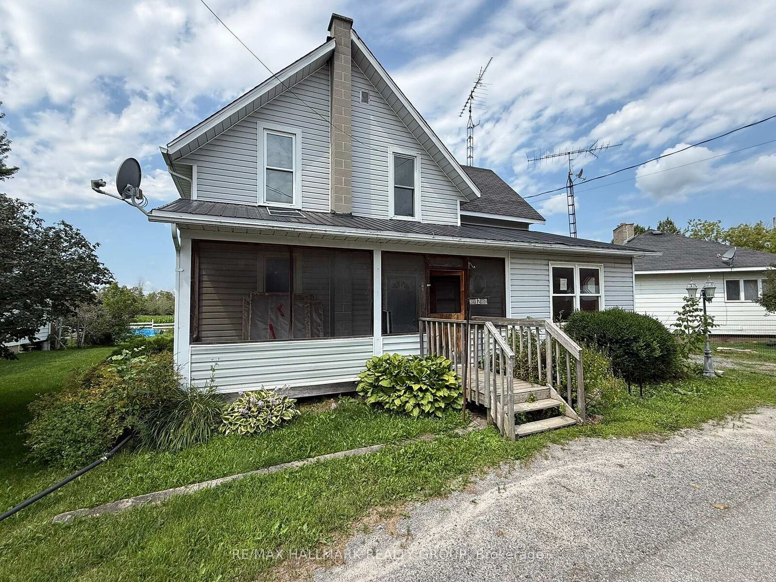 Property Photo:  12 Circle Drive S  ON K0G 1E0 