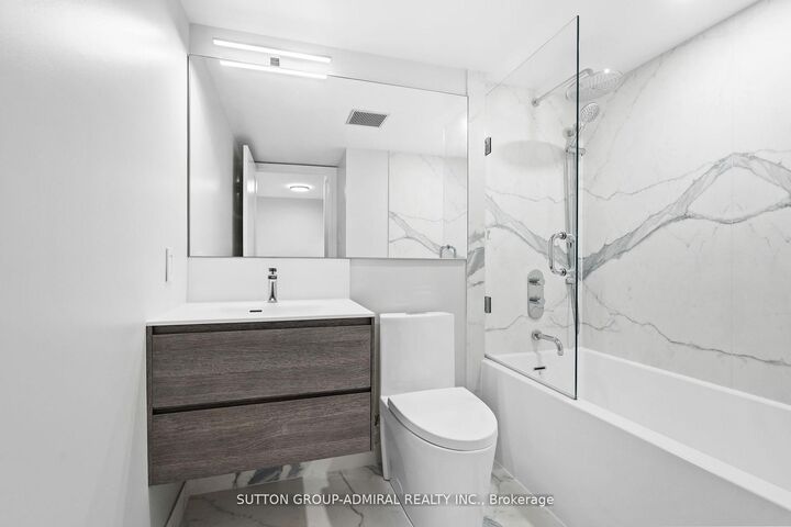 Property Photo:  10 Yonge Street 1910  ON M5E 1R4 