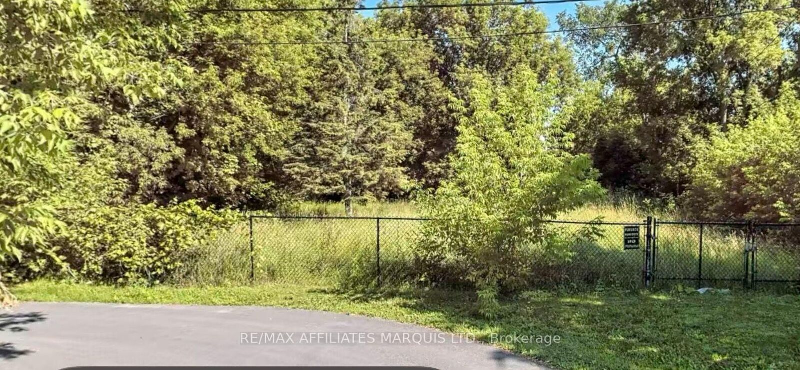 Property Photo:  213 First Street W  ON K6J 1C4 