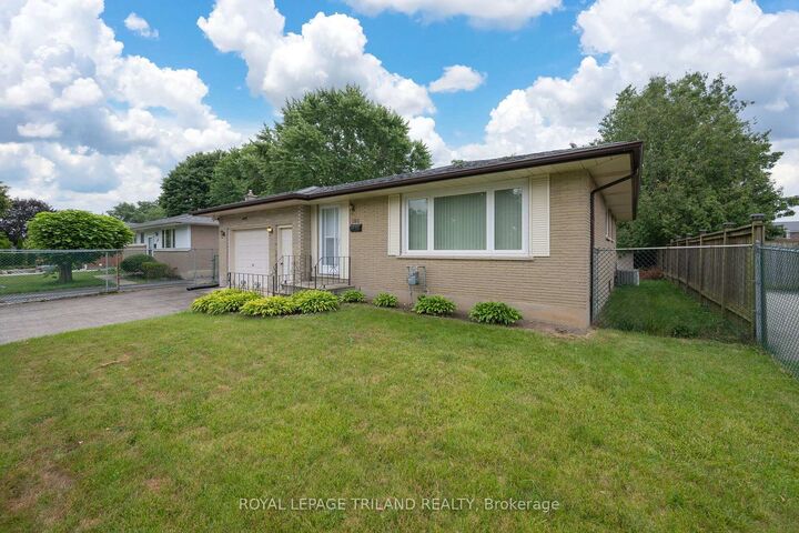 Property Photo: 160 Wellesley Crescent ON N5V 1J7