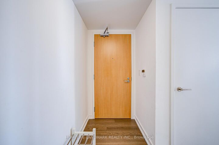 Property Photo: 11 Wellesley Street W 1106 ON M4Y 0G4