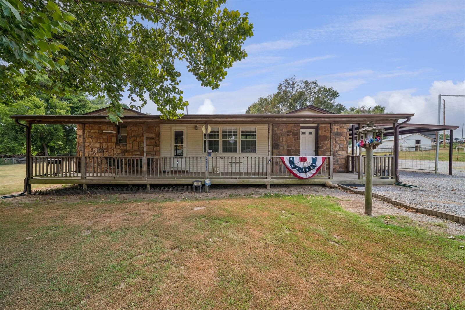 Property Photo: 24952 E 101st Street S OK 74014