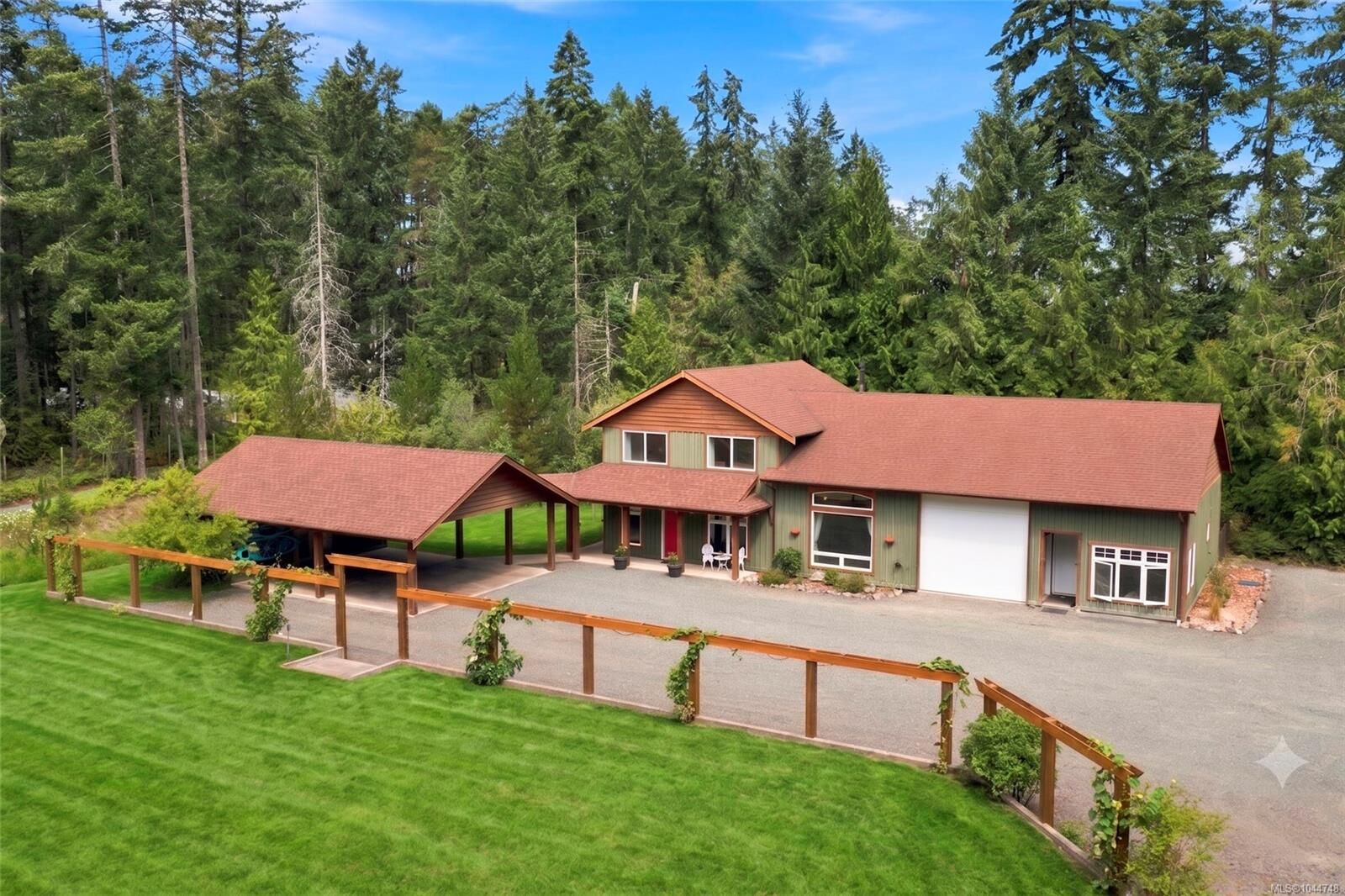 Property Photo: 1704 Matterson Rd BC V0R 1V0