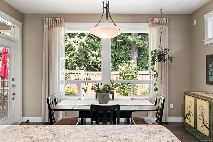 Property Photo: 825 Parkside Cres BC V9P 0C7