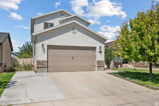 Property Photo: 1687 E Downwater St UT 84005