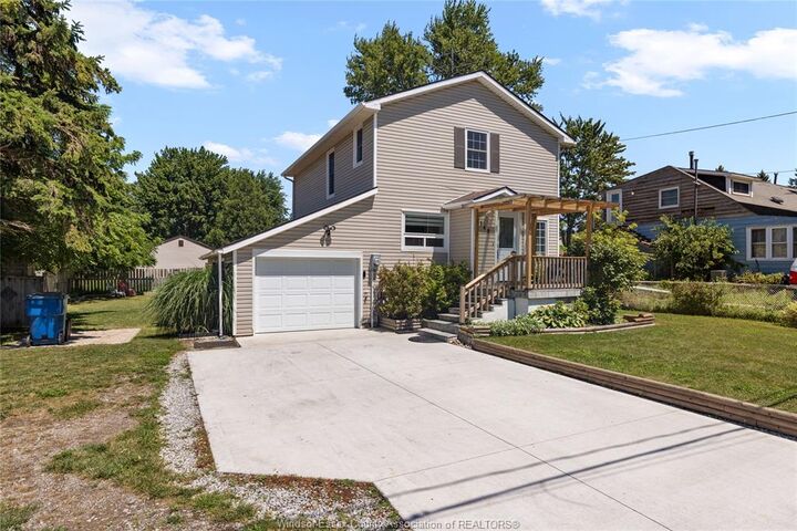 Property Photo: 149 Hall Street North ON N0P 1A0