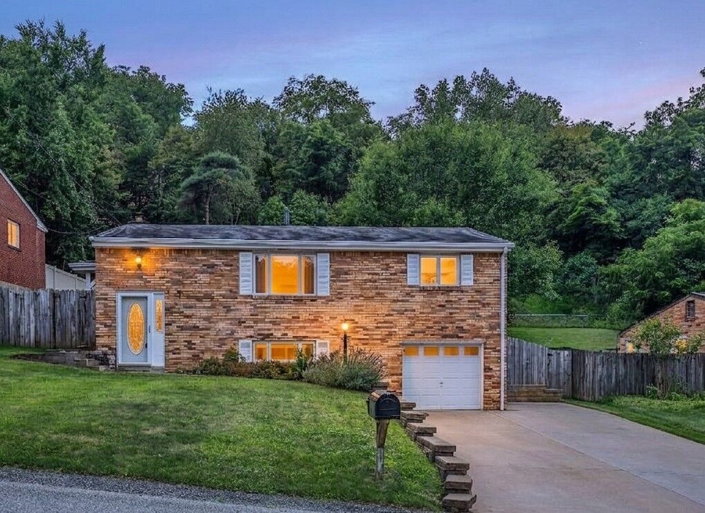 Property Photo: 210 Springwood Drive PA 15147