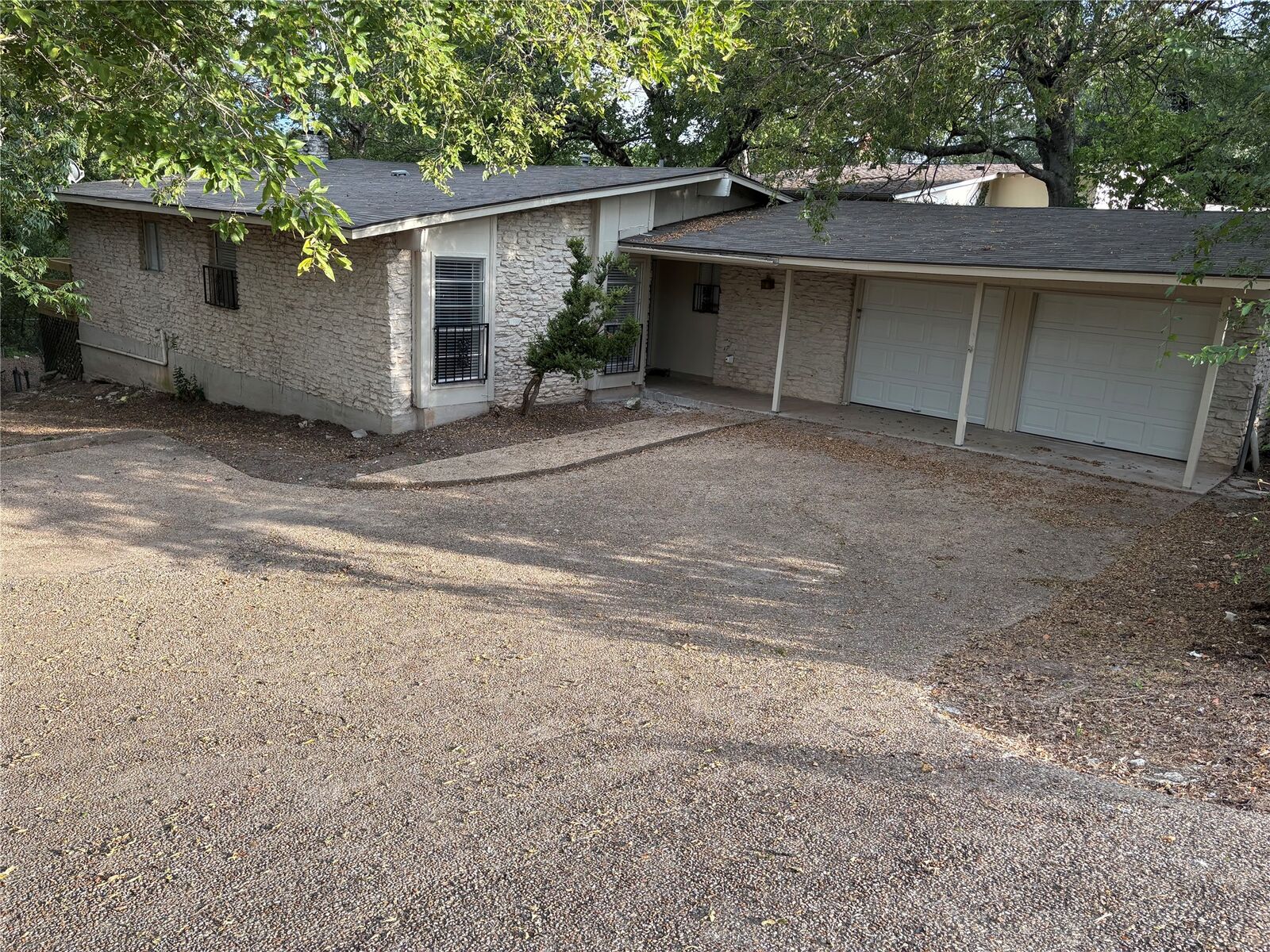 Property Photo:  11913 Rennalee Loop  TX 78753 