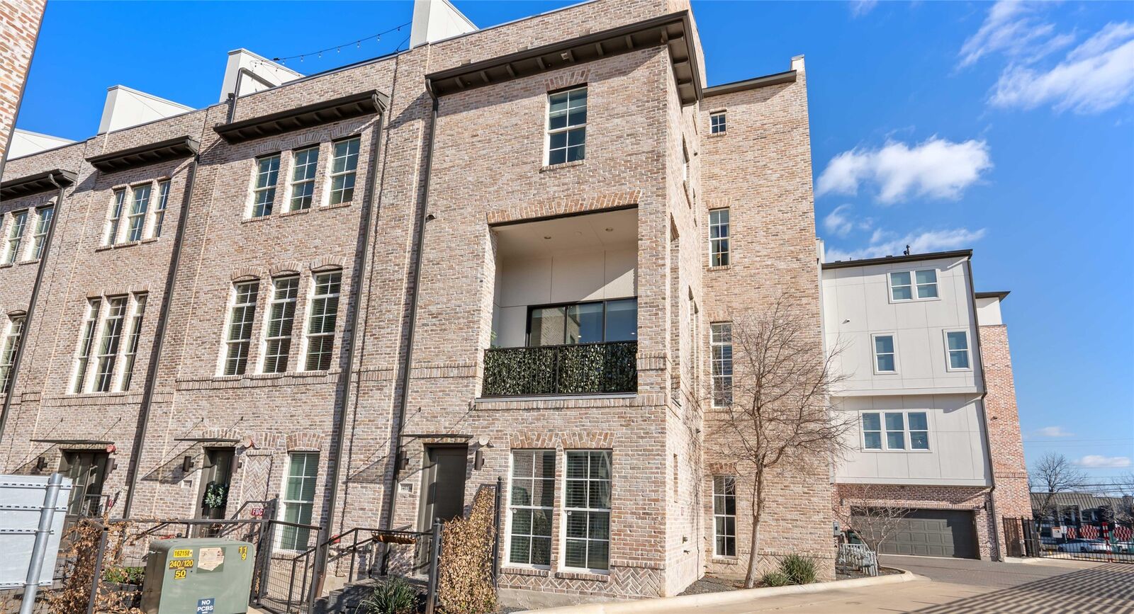 Property Photo: 1411 Town Creek Drive 4 TX 78741