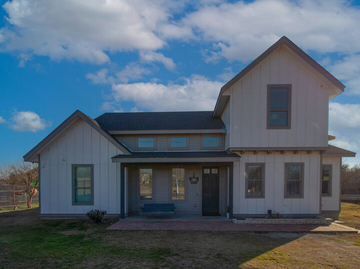 Property Photo:  185 N Blushing Drive  TX 78612 