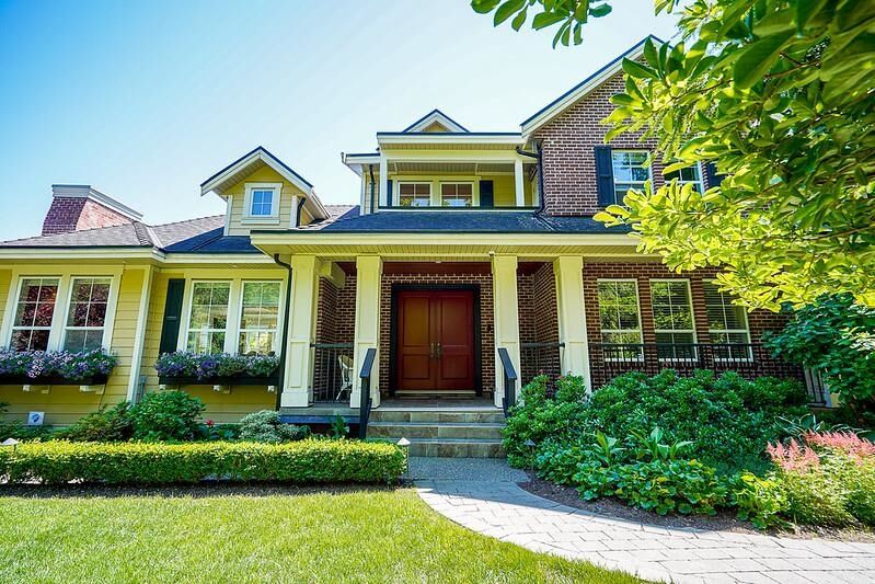 Property Photo: 17268 4 Avenue BC V3Z 9P7
