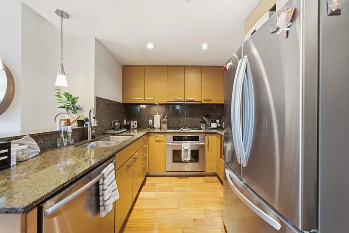 Property Photo: 1925 Alberni Street 404 BC V6G 0A3