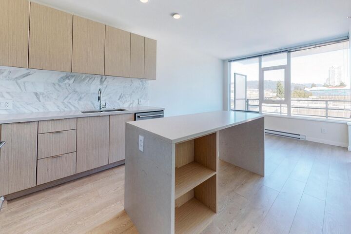 Property Photo: 530 N Whiting Way 503 BC V3J 0J4