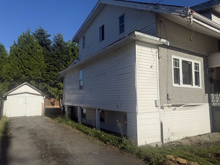 Property Photo: 220 Devoy Street BC V3L 4E7