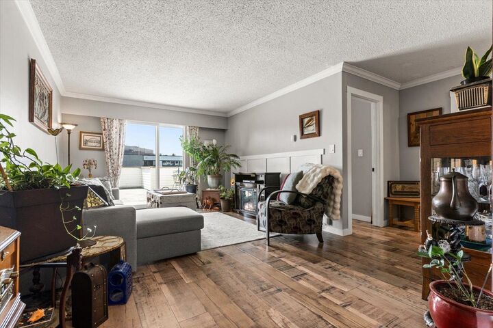 Property Photo: 9175 Mary Street 106 BC V2P 4H7