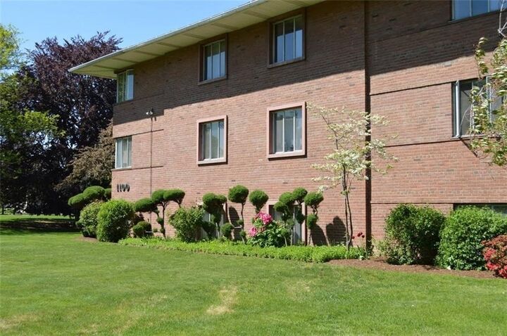 Property Photo: 1100 East Avenue 3B NY 14607