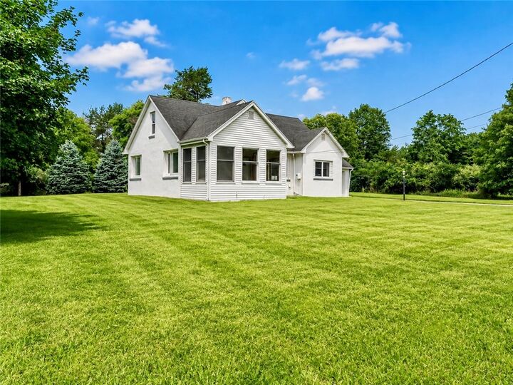 Property Photo: 524 Cline Road NY 14564