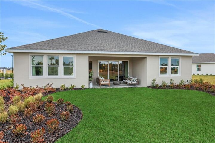 Property Photo: 17297 Cottontail Cir FL 33982