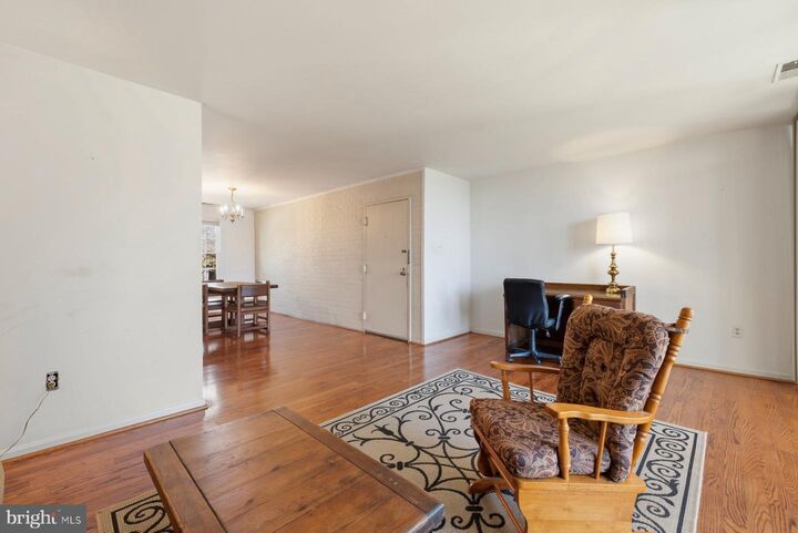 Property Photo:  754 Quince Orchard Boulevard 102  MD 20878 