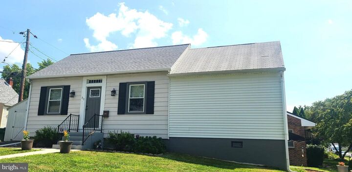 Property Photo: 317 Greenawalt Lane PA 17110