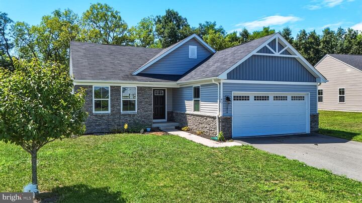 Property Photo:  43 Elstow Way  WV 25405 