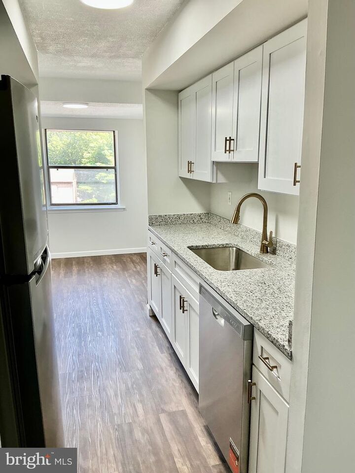 Property Photo: 1424 Valley Drive 1424 PA 19382