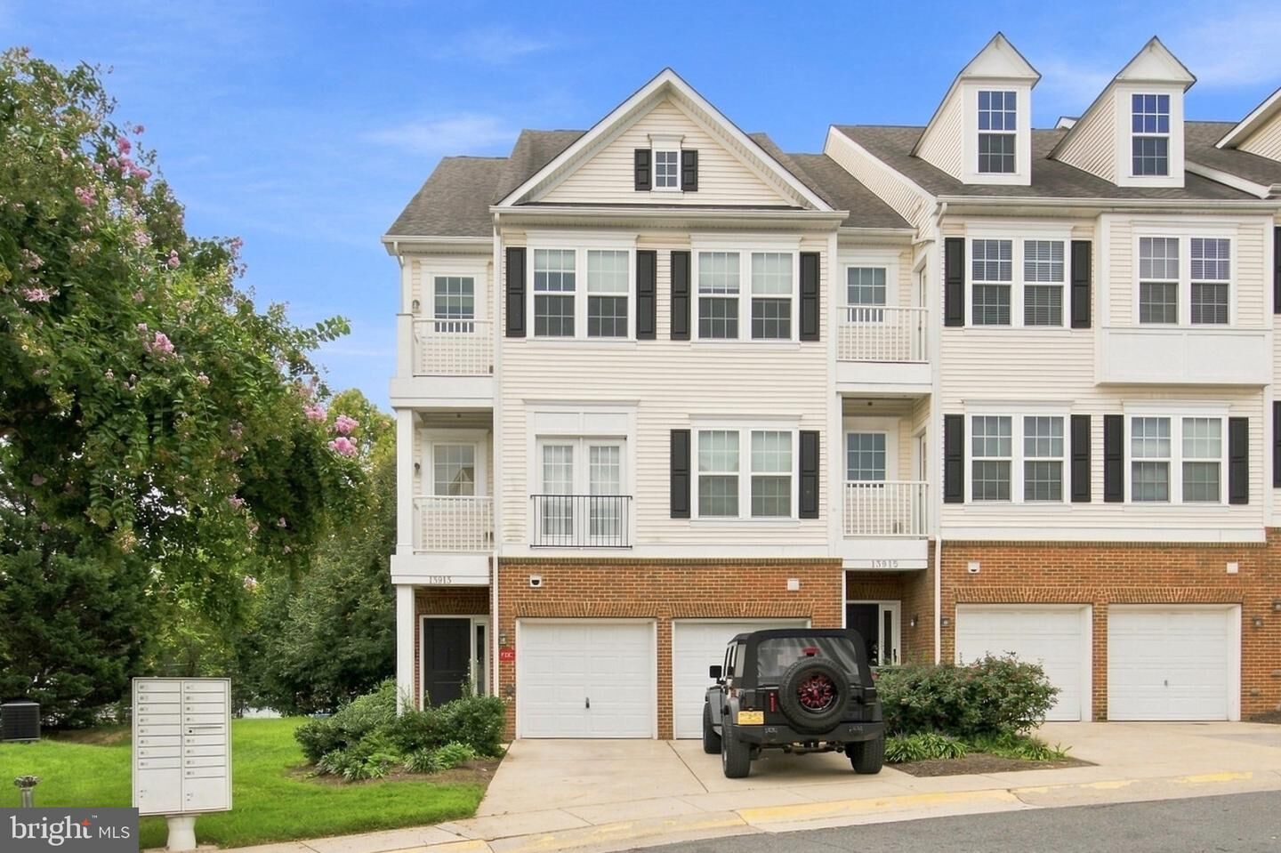 Property Photo:  13913 Hollow Wind Way 201  VA 22191 