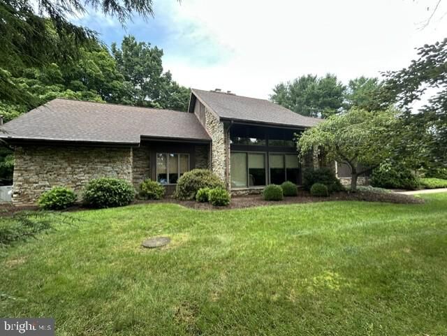 Property Photo:  1801 Fieldcrest Road  PA 17042 