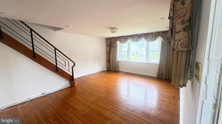 Property Photo: 6527 N 10th Street PA 19126