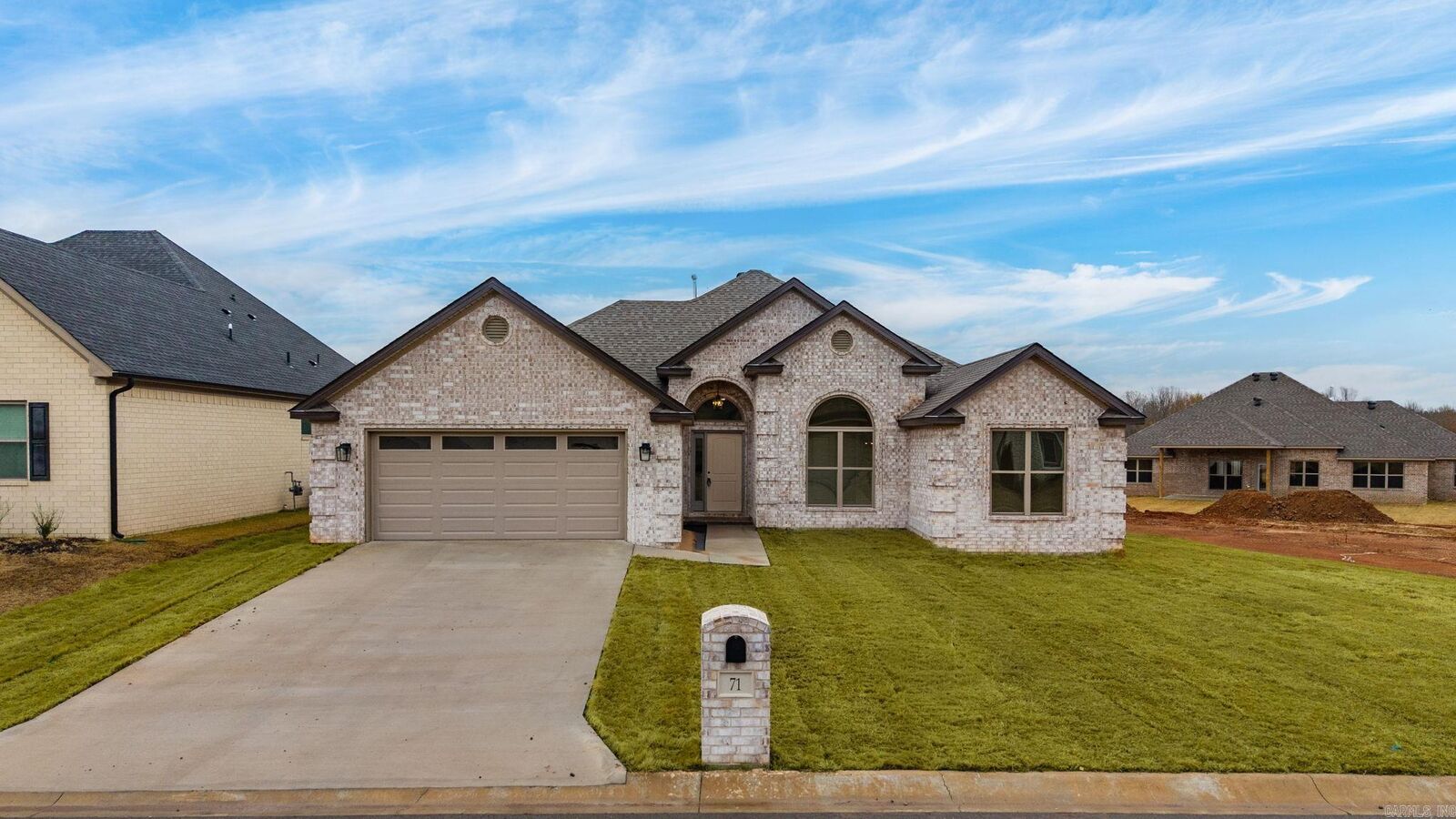 Property Photo: 71 Corniche Cove AR 72113