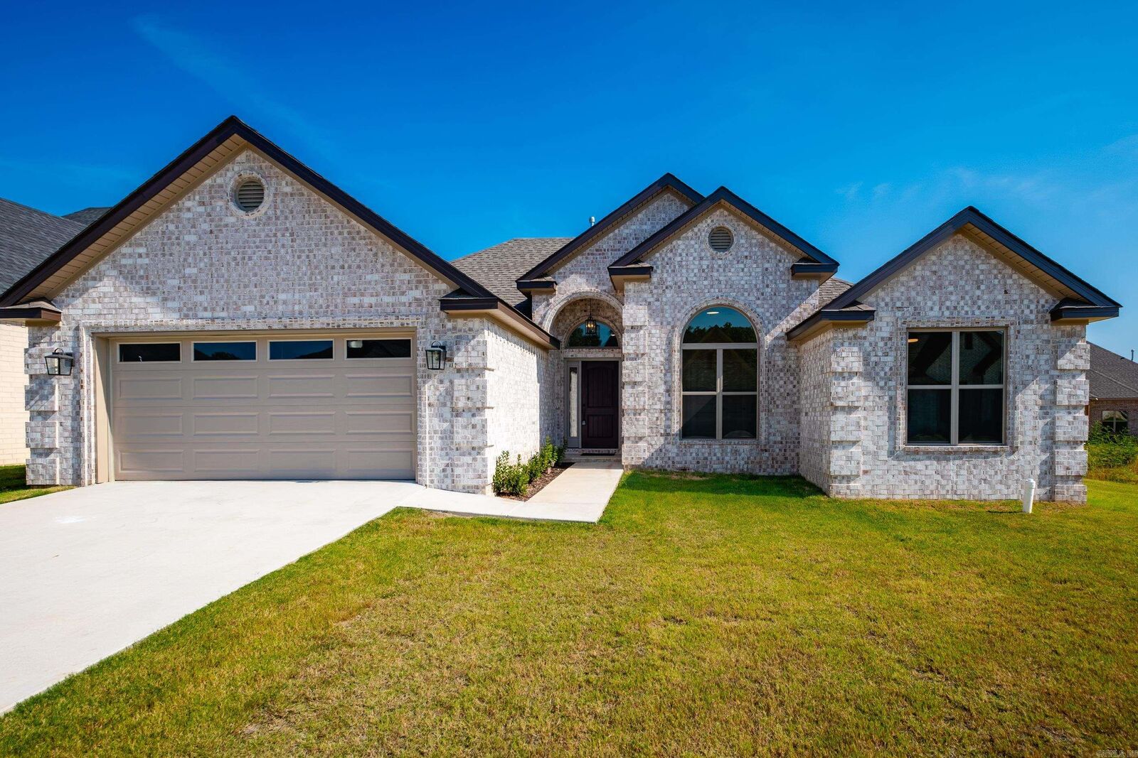 Property Photo: 71 Corniche Cove AR 72113