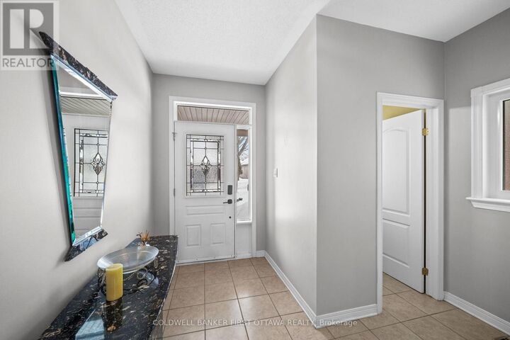 Property Photo: 6A Rosetta Avenue ON K2G 6T5