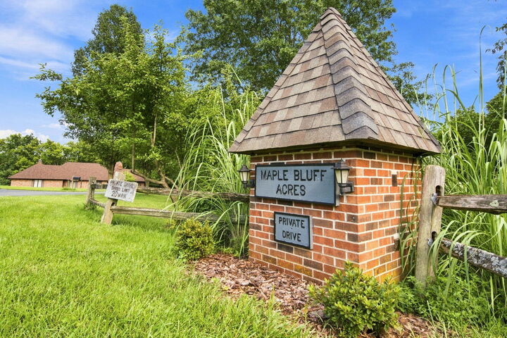 Property Photo:  3060 S Maple Bluff Dr  MO 65203 